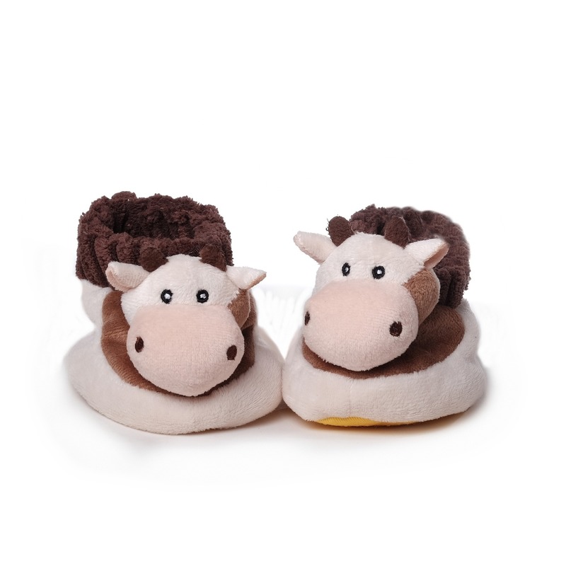 Pluche Babyslofjes koe - knuffel slofjes - bruin - polyester - knuffel voetjes